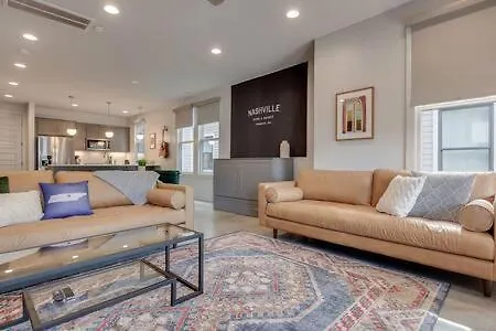 Elegant East Nashville Townhouse Retreat